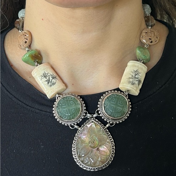 Stephen Dweck Hand Carved One of a Kind Sterling Silver Quartz Jade Necklace - Picture 3 of 10